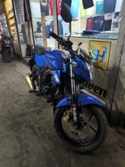 Suzuki Gixxer Dual Disc Dual Tone